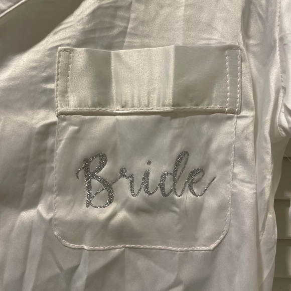 NEVER WORN, BRIDE PIJAMA SET WITH FEATHER - Picture 5 of 8